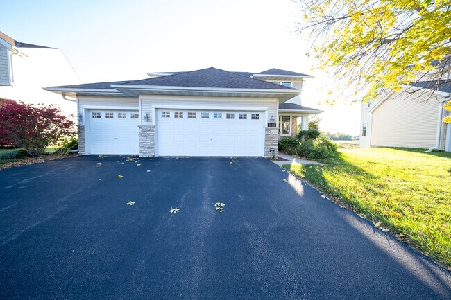 Primary Photo - 1838 Penstemon Ln
