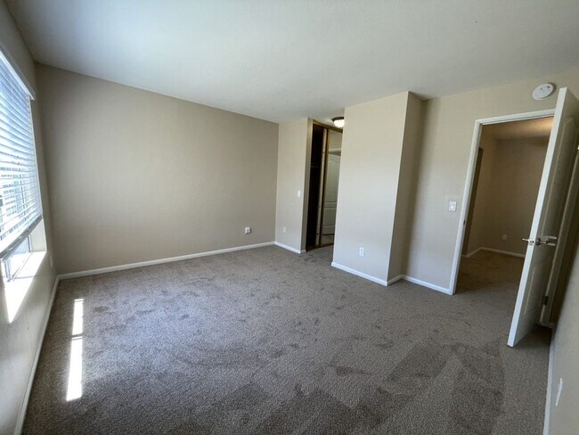 Building Photo - UTC Gated Lucera Two Master Bedroom Condo