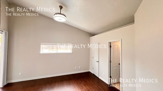 Building Photo - 3977 Journey Ct