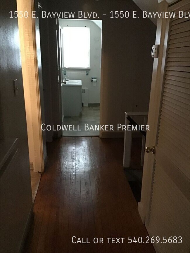 Building Photo - 1550 E Bayview Blvd