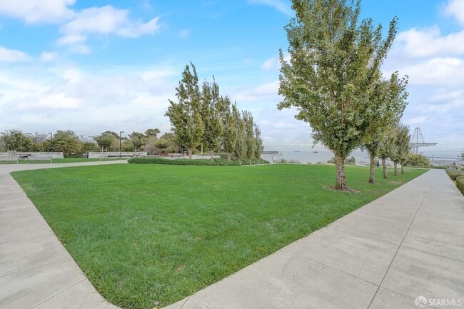 Building Photo - 451 Donahue St