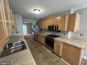 Building Photo - 11226 Hannah Way