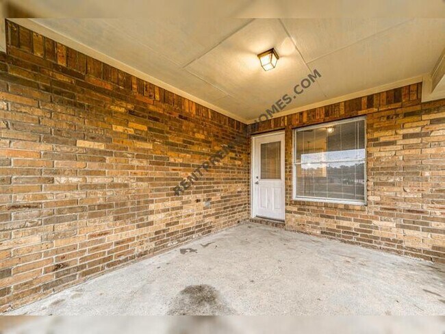 Building Photo - 9035 Melody Park Ln