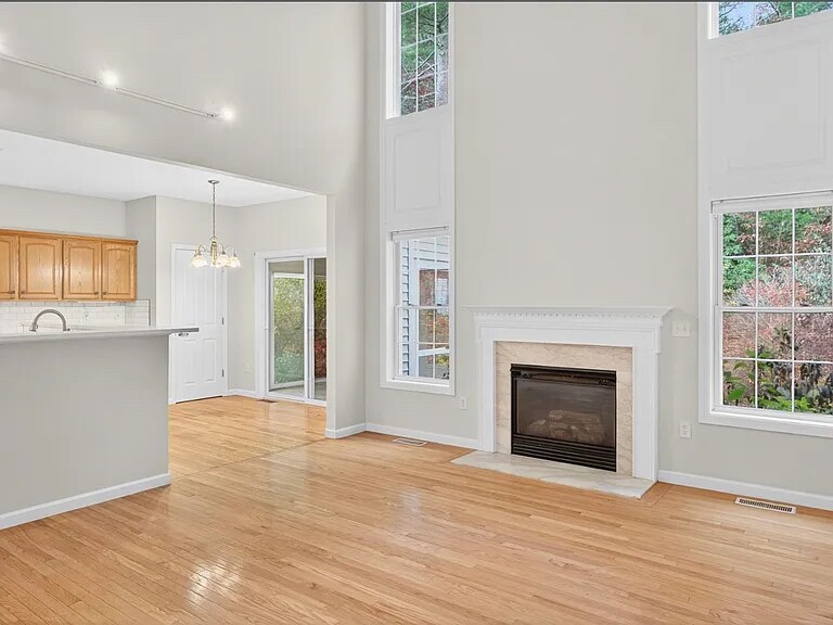 Building Photo - 40 Miller's Joist