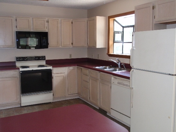 Building Photo - 10 Josie Ln