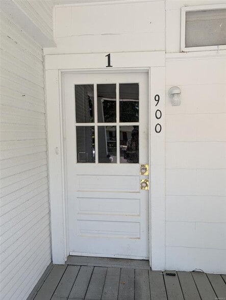 Building Photo - 900 W Tuskeena St