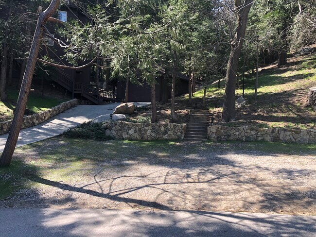 Building Photo - 24543 Albrun Dr