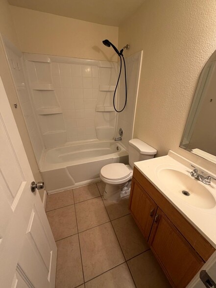 Building Photo - 3824 Juniper Ridge Ln