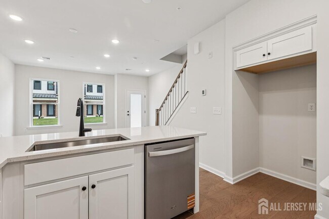 Building Photo - 214 Jessie Pl