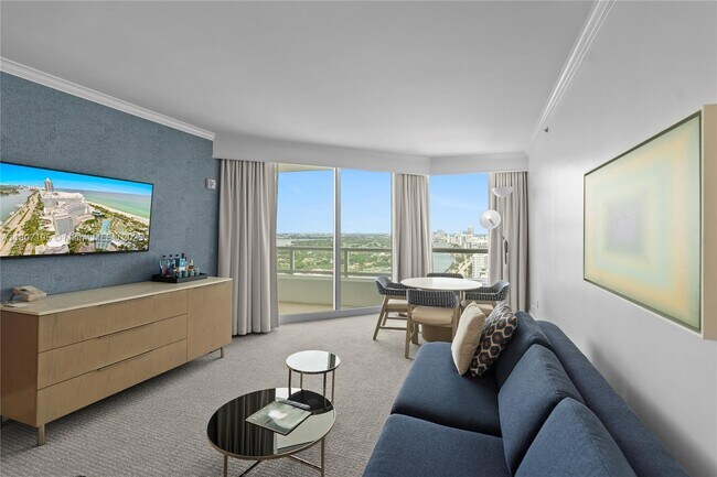 Building Photo - 4401 Collins Ave