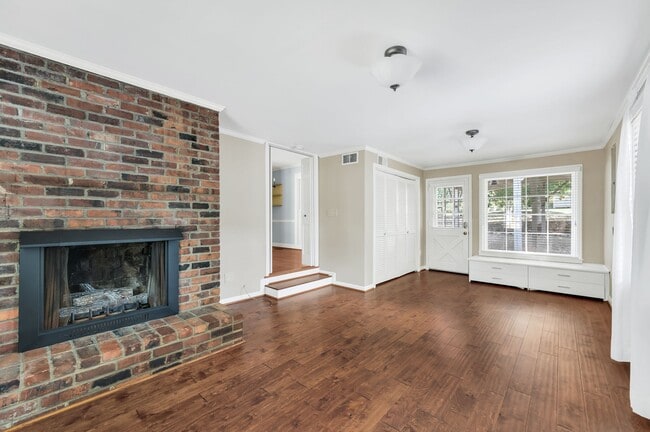 Building Photo - 5040 Stillwood Dr