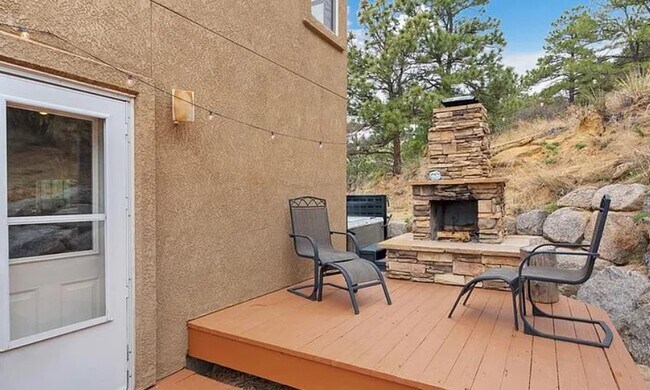 Building Photo - 7113 Oak Valley Dr