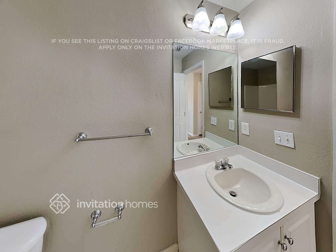 Building Photo - 2331 Silvermoss Dr