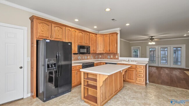 Building Photo - 141 Canterbury Dr