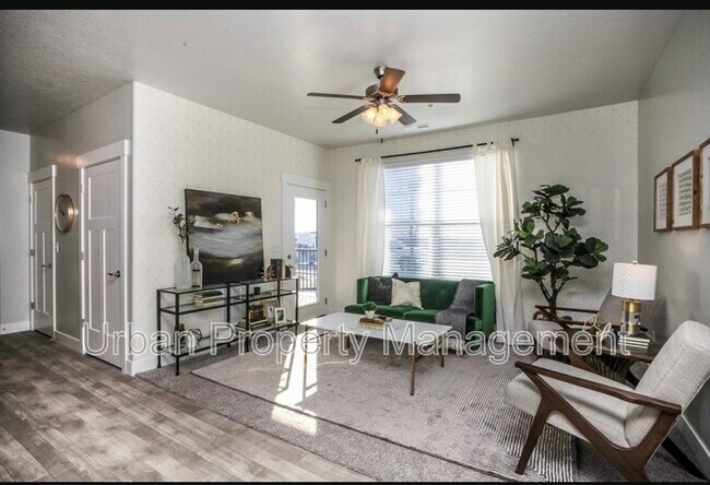 Building Photo - 14484 S Ronan Ln