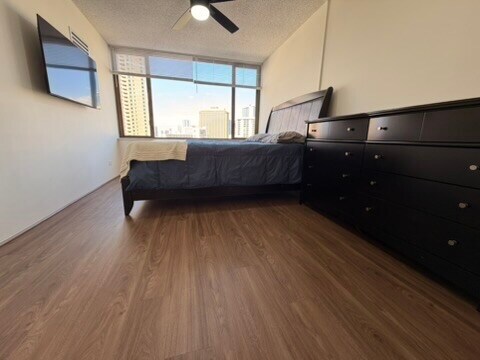 Building Photo - 411 Hobron Ln