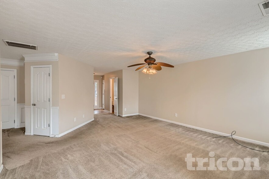 Building Photo - 59 Stony Oak Dr