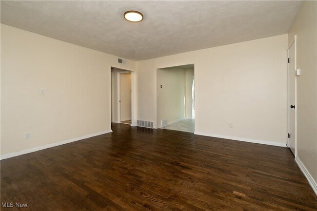 Building Photo - 1247 Genesee Ave