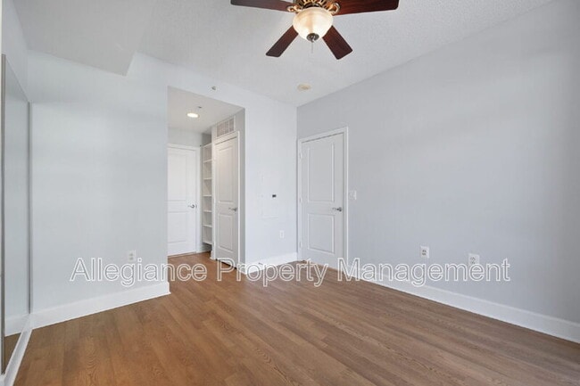 Building Photo - 3600 S Glebe Rd