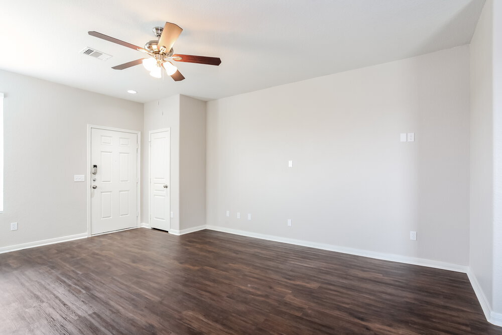 Building Photo - 6627 Dayridge Ln