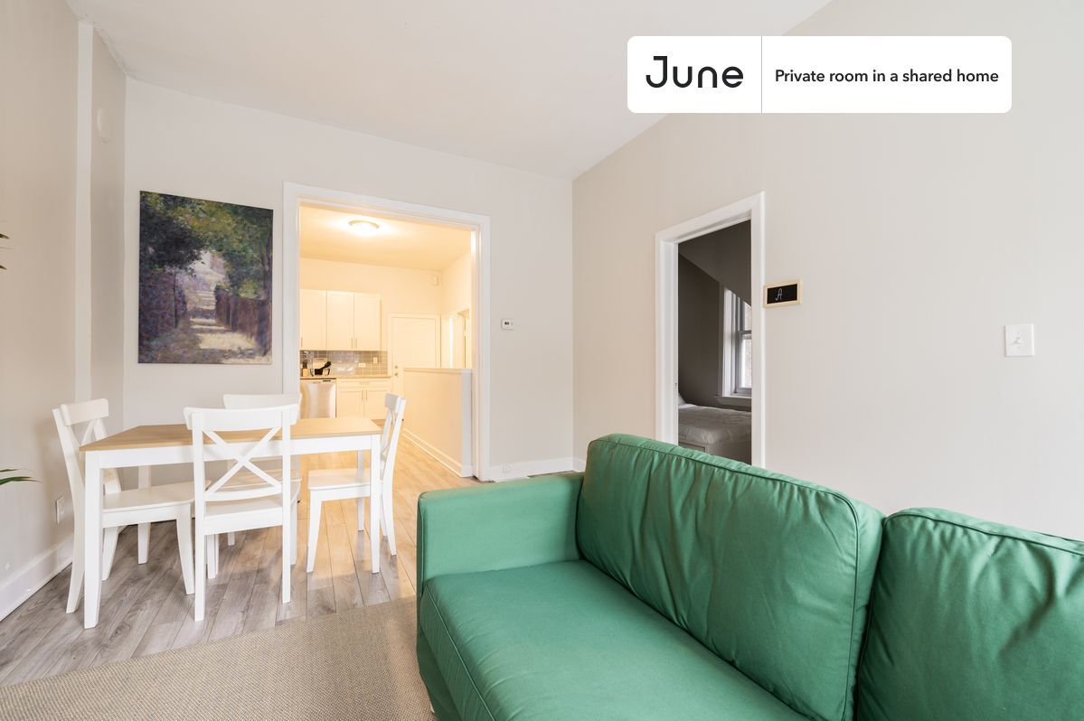 Building Photo - Room in Shared 3 bed/2 bath home