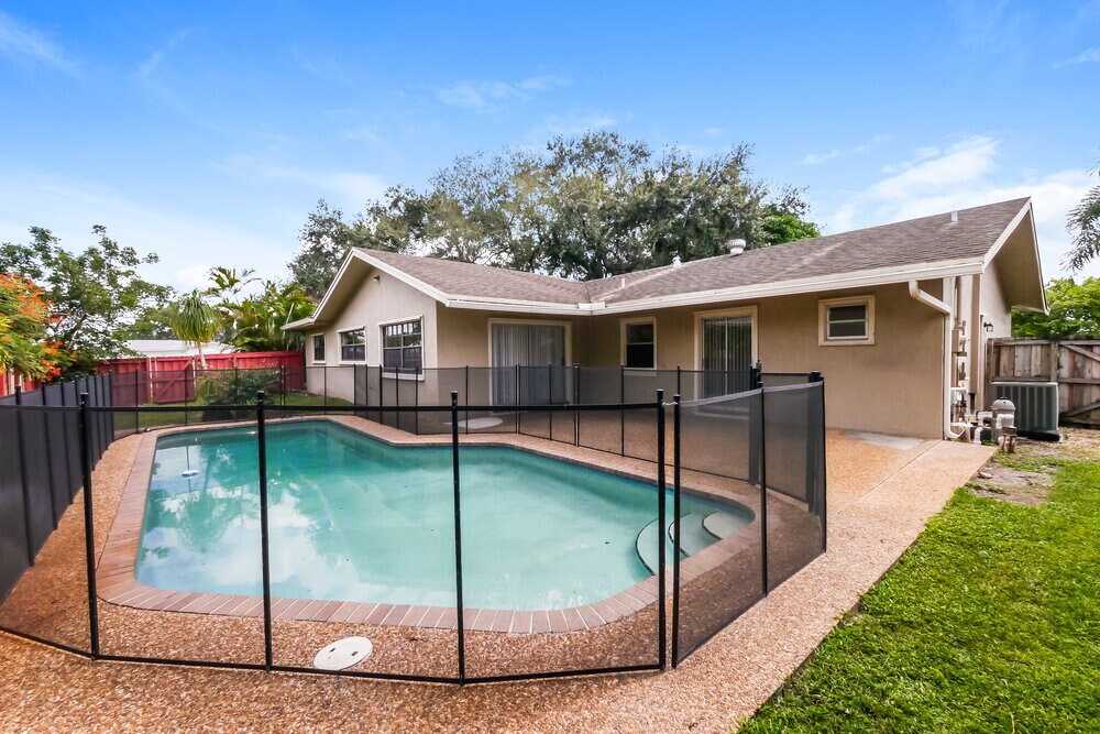 Building Photo - 6801 SW 43rd St