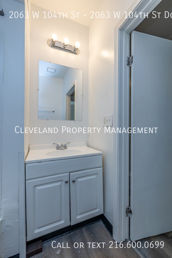 Building Photo - 2063 W 104th St
