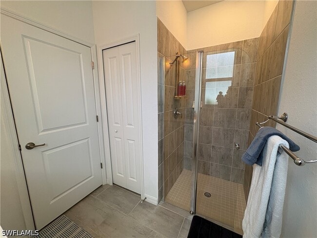 Building Photo - 2458 Orchard St