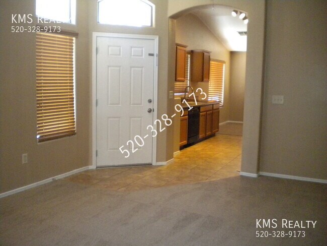 Building Photo - 2 Bed/2 Bath Town Home - OWNER/AGENT