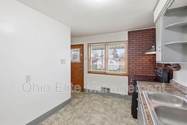 Building Photo - 89 Cullman Rd