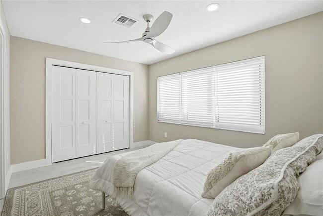 Building Photo - 3918 Americana Dr