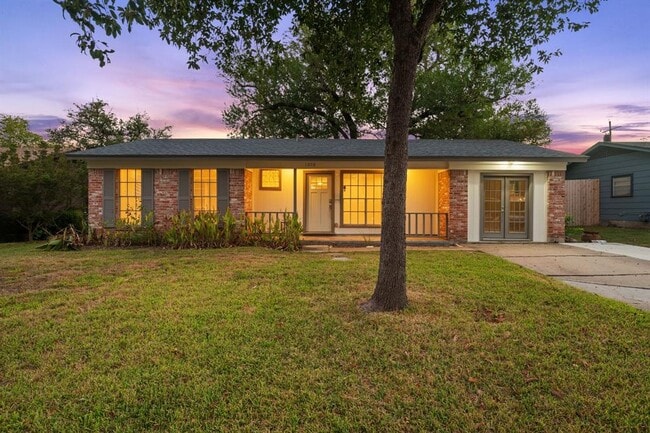 Primary Photo - 1009 Alden Dr