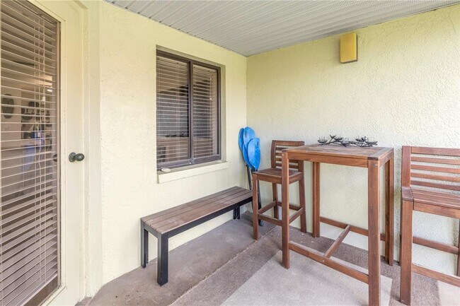 Building Photo - 1515 Pinellas Bayway S
