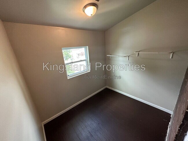 Building Photo - 4947 Arsenal St