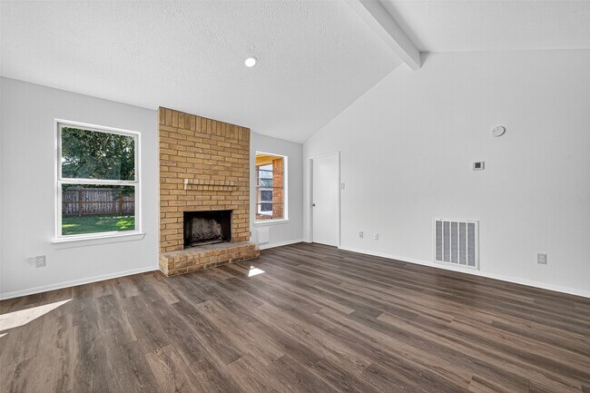 Building Photo - 4422 Wee Lassie Ln