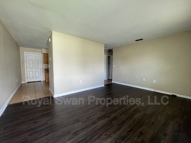 Building Photo - 511 Choctaw Ave