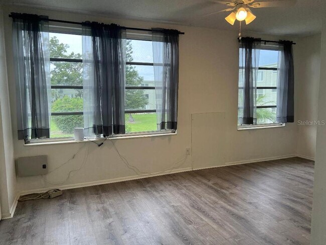 Building Photo - 2429 Ecuadorian Way