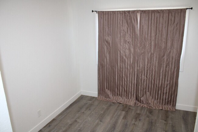 Building Photo - 3800 Waller Ave