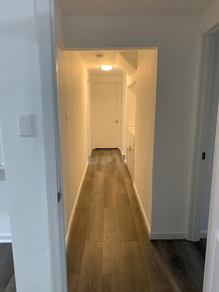 Building Photo - 4807 Poplar Dr