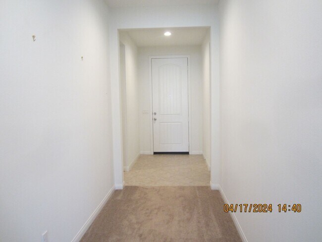 Building Photo - COOL POOL, PARKS AND NEAR NEW 3 BR PLUS DEN IN MEINFEE