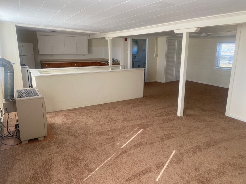 Building Photo - 230 Main St