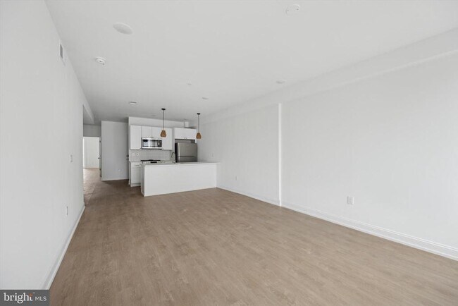 Primary Photo - 1614 Ridge Ave