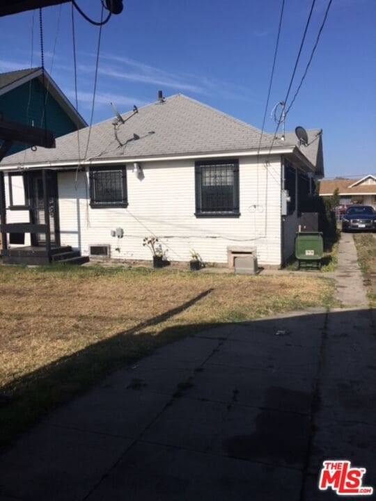 Building Photo - 4615 S Gramercy Pl