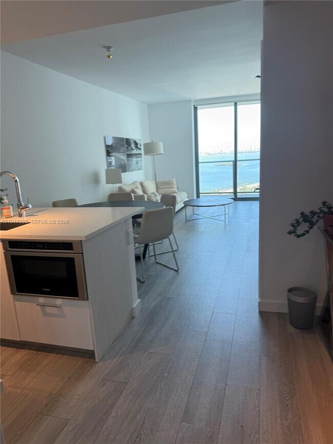 Building Photo - 501 NE 31st St