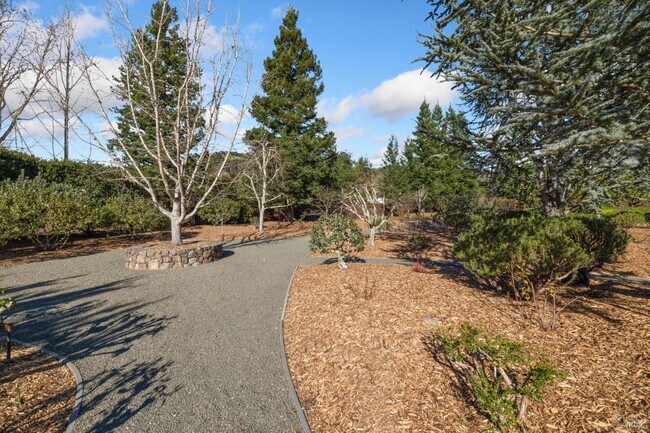 Building Photo - 1545 N Castle Rd