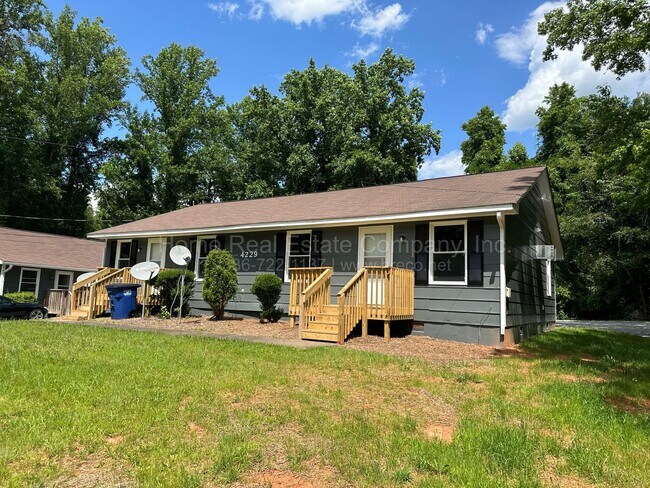 Primary Photo - 4229 Ogburn Ave