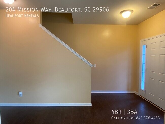 Building Photo - 204 Mission Way