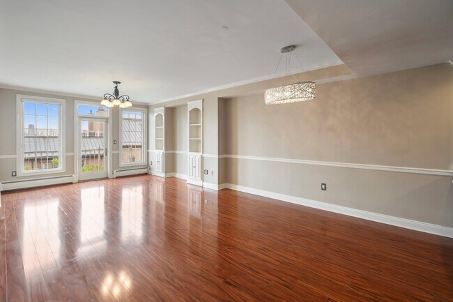 Building Photo - 207 Shearwater Ct W