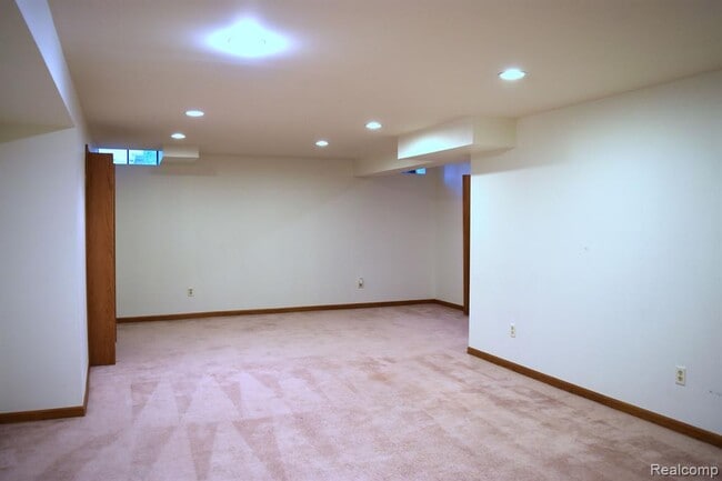 Building Photo - 1312 Kingspath Dr