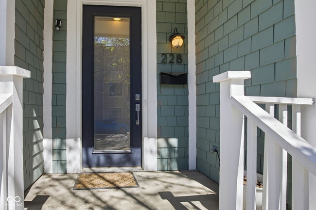 Building Photo - 228 E St Joseph St